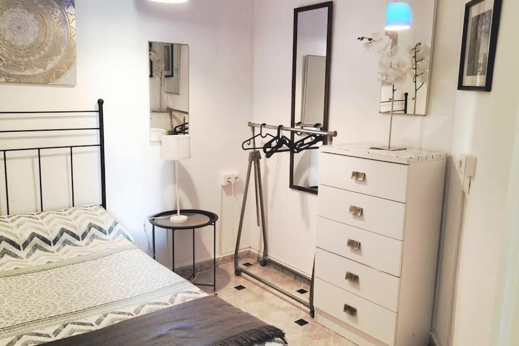 טורמולינוס Bonito Apartamento De Dos Dormitorios En El Centro Y Calle San Miguel מראה חיצוני תמונה